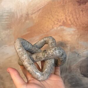 Marble knot decorative object